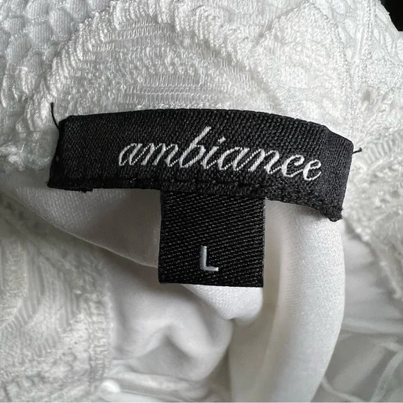 Ambiance Apparel white lace skirt size L NWOT - Picture 3 of 4